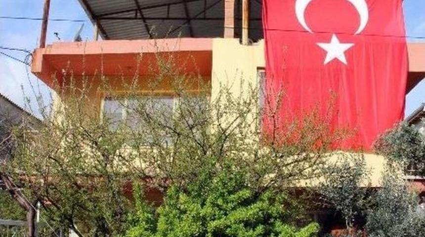 Manisa&rsquo;ya Şehit Ateşi D&uuml;şt&uuml;