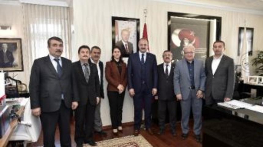 Kızılay&rsquo;dan Akg&uuml;l&rsquo;e Ziyaret