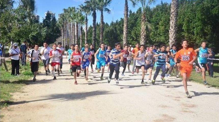 Adana&rsquo;da İl Kros Se&ccedil;meleri Yapıldı