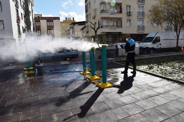 Yunusemre’nin Parkları Temizleniyor 1