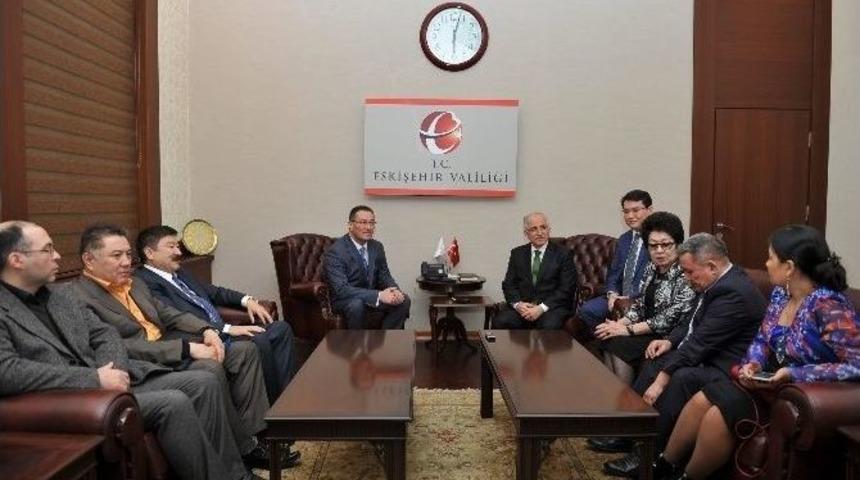 Kazakistan Heyeti Vali Tuna&rsquo;yı Ziyaret Etti