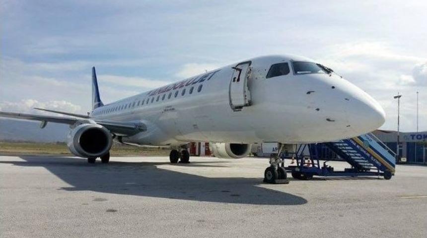 Motoruna Kuş Giren U&ccedil;ak Teknik Kontrol&uuml;n Ardından Ankara&rsquo;ya Havalandı