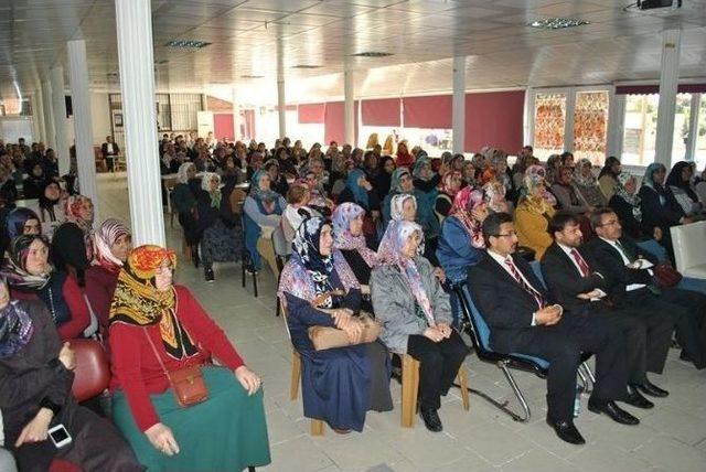 Manavgat Müftülüğünden Aile İçi Dayanışma Konferansı