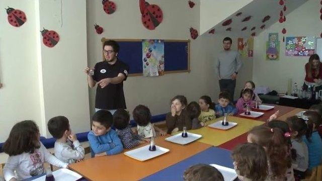 Beyoğlu’ndaki Çocuklar Bilimle Yetişiyor