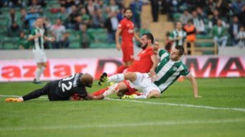 Bursaspor&rsquo;a Antalya Uğurlu Geliyor