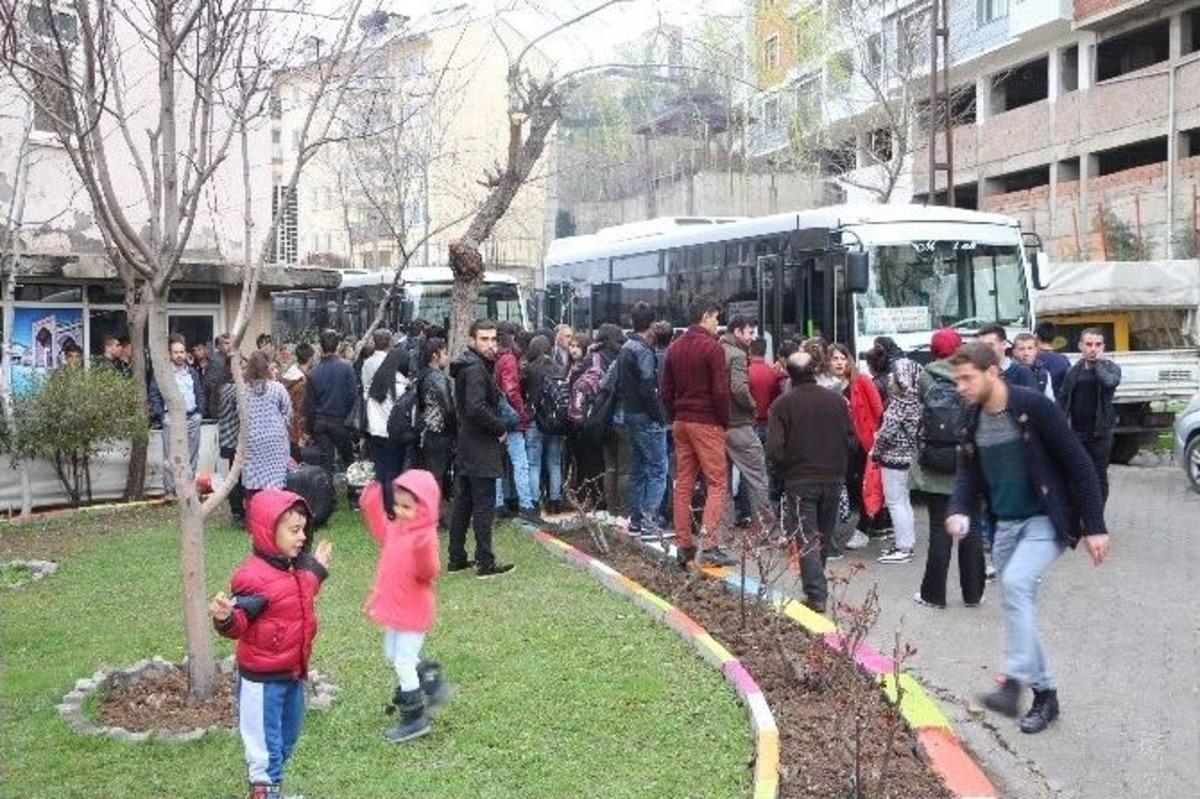 Şırnaklı &Ouml;ğrencilerin &lsquo;sınav G&ouml;&ccedil;&uuml;&rsquo; Başladı