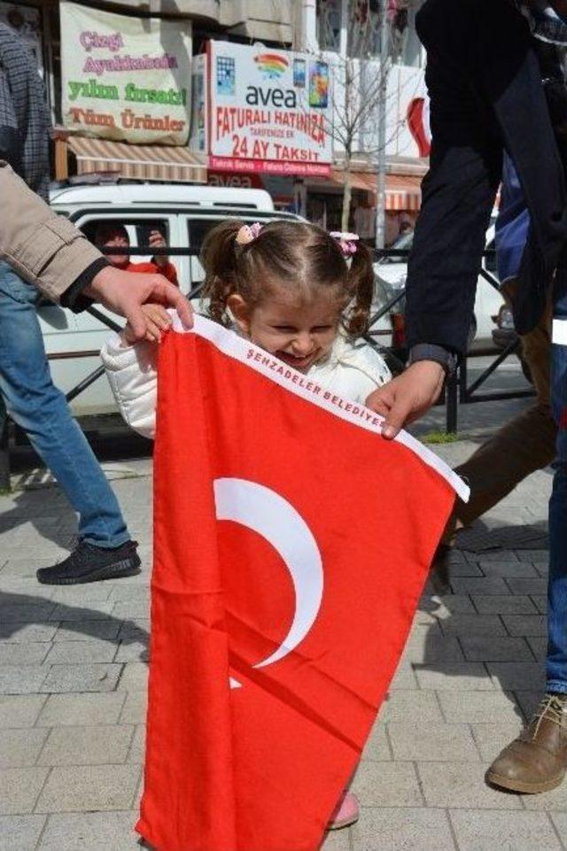 Şehzadeler Manisa’yı Bayrakla Donattı