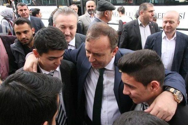 Ceylan Sungurlu&rsquo;da Esnafın Sorunlarını Dinledi 1