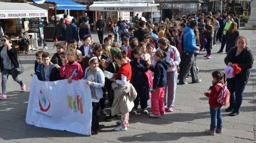 Fo&ccedil;a&rsquo;da Vatandaşlar Sağlık İ&ccedil;in Y&uuml;r&uuml;d&uuml;