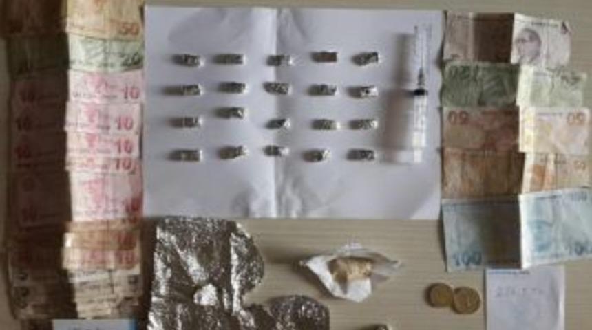 Şanlıurfa&rsquo;da Uyuşturucu Madde Satan 2 Kişi Yakalandı