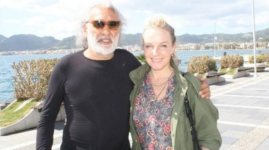 (&ouml;zel Haber) &Uuml;nl&uuml; Y&ouml;netmen Kafa Dinlemek İ&ccedil;in Rodos&rsquo;a Tatile Gitti