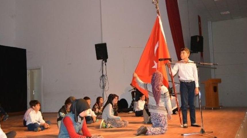 Mehmet Akif Ersoy Demre&rsquo;de Anıldı