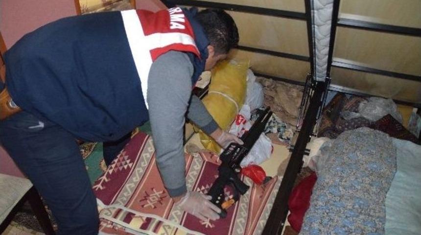 Mersin&rsquo;de Uyuşturucu Operasyonu