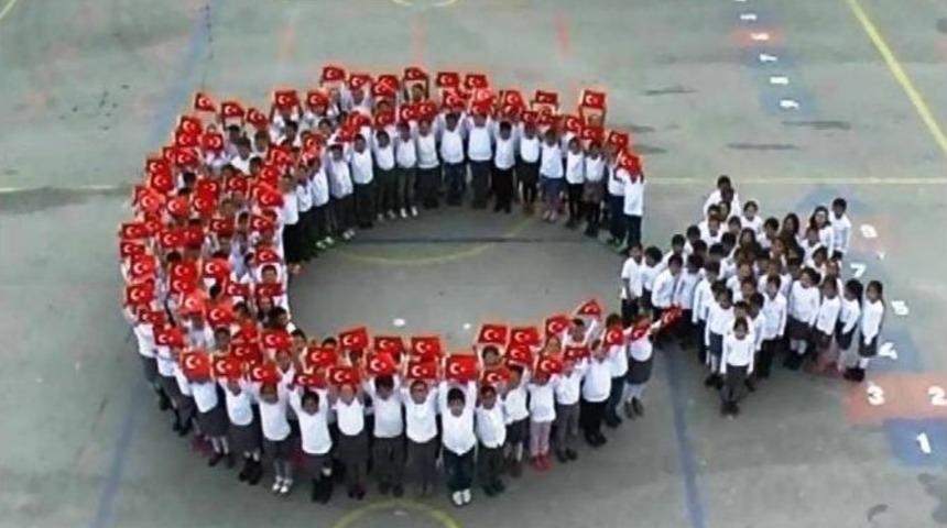 Pazarcıdan &Ouml;ğrenciye, 7&rsquo;den 70&rsquo;e Herkes İstiklal Marşı&rsquo;nı Okudu