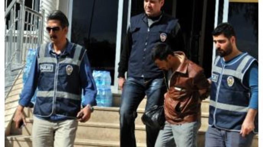 Tacizci Mezarlıkta Yakalandı
