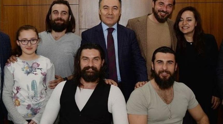 &ldquo;diriliş Ertuğrul&rdquo; Erzurum&rsquo;da &Ouml;d&uuml;llendirildi