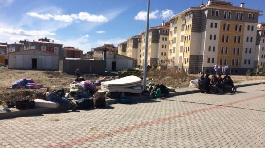 İş&ccedil;ilerin Kaldığı Konteynırda &Ccedil;ıkan Yangın Paniğe Neden Oldu