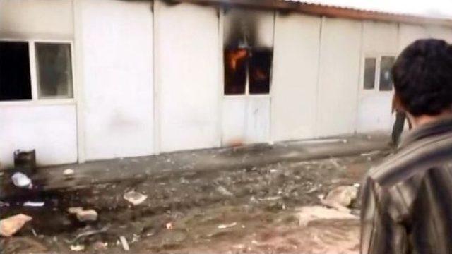 İş&ccedil;ilerin Kaldığı Konteynırda &Ccedil;ıkan Yangın Paniğe Neden Oldu 2