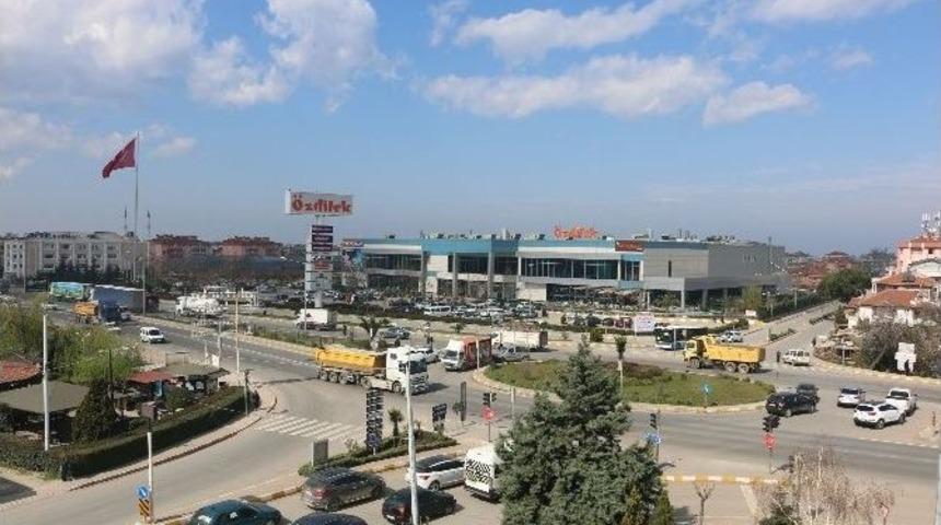 &Ccedil;iftlikk&ouml;y&rsquo;de Kavşak İnşaatı Başlıyor