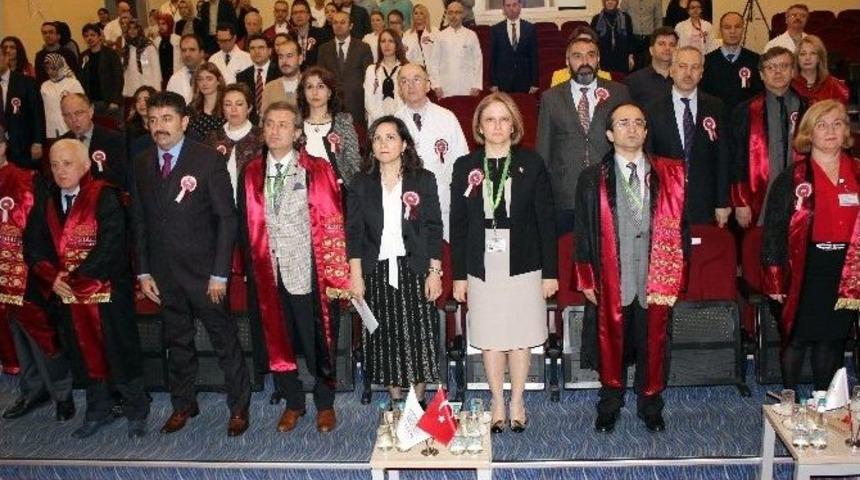 Bezmi&acirc;lem Vakıf &Uuml;niversitesi&rsquo;nde Tıp Bayramı Kutlaması