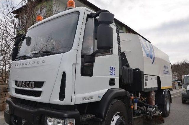 B&uuml;nyan Belediyesi Ara&ccedil; Filosu Her Ge&ccedil;en G&uuml;n Modern Ara&ccedil;larla Daha Da G&uuml;&ccedil;leniyor 1