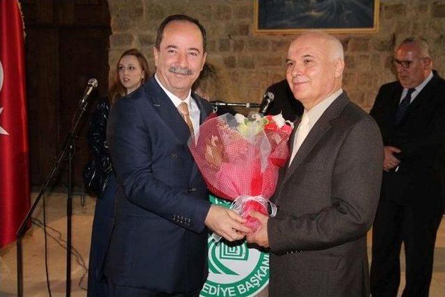 &Uuml;nl&uuml; Ressam Nalbantis Edirne&rsquo;yi Resmetti 2