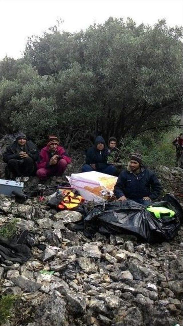 Kuşadası’nda 28 Kaçak Göçmen Yakalandı 2