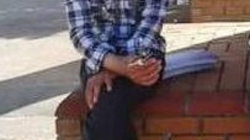 İntihar Eden Gencin Cesedi Adli Tıp Kurumuna Götürüldü