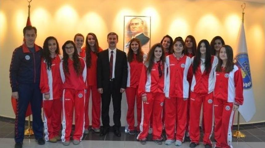 Turgutlu Belediyespor Başarısı Şampiyonlukla Taçlandı