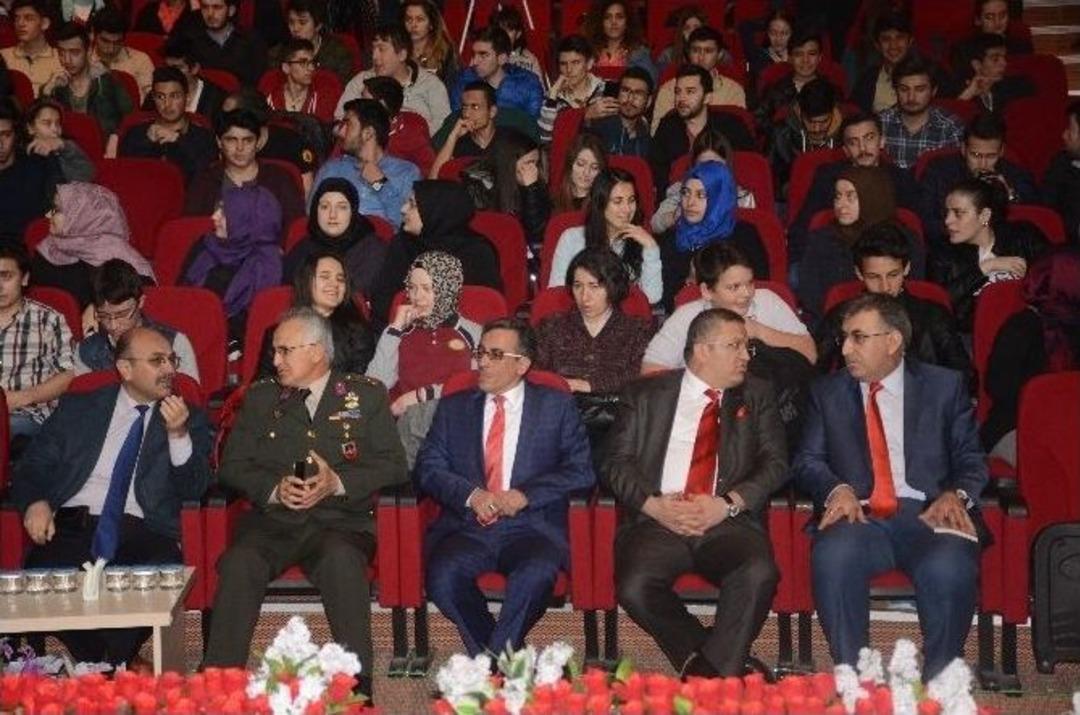 Solo T&uuml;rk Bilecik Semalarında Sevgi Sevi İle Karşılandı