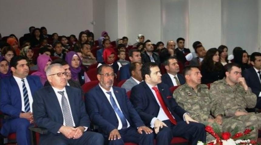 Mehmet Akif Ersoy Ak&ccedil;akale&rsquo;de Anıldı