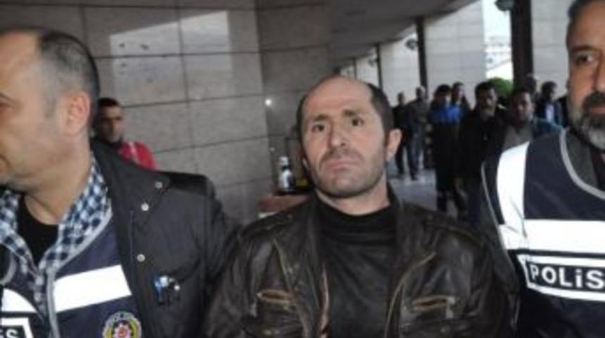 Suriyeli &Ccedil;ocuğu Yere Fırlatan Şahıs Serbest Bırakıldı