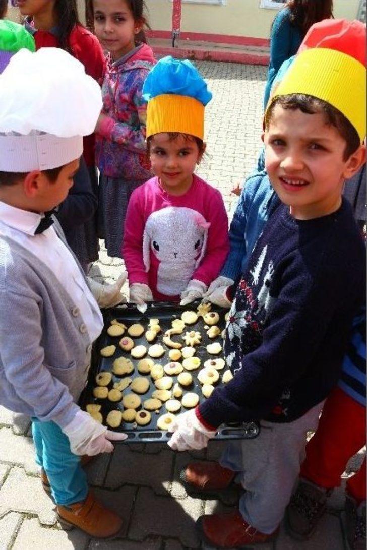 Minik Ellerden Doğudaki Asker Ve Polislere Kurabiye G5