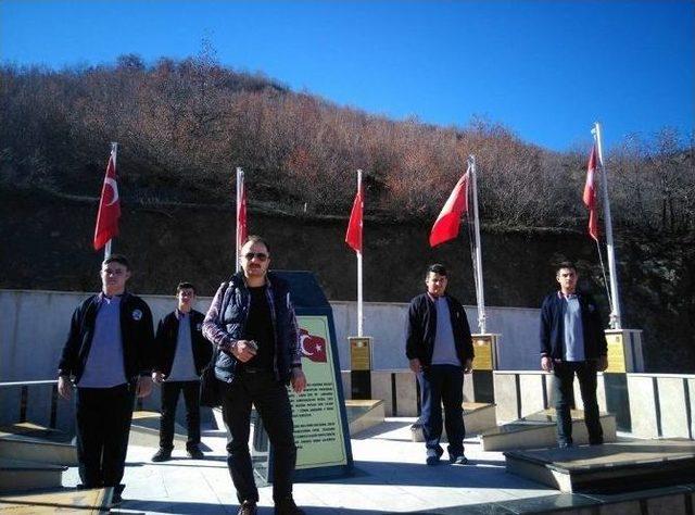 İstiklal Marşı Klibi İçin İlçe Halkı Kamera Karşısına Geçti 3