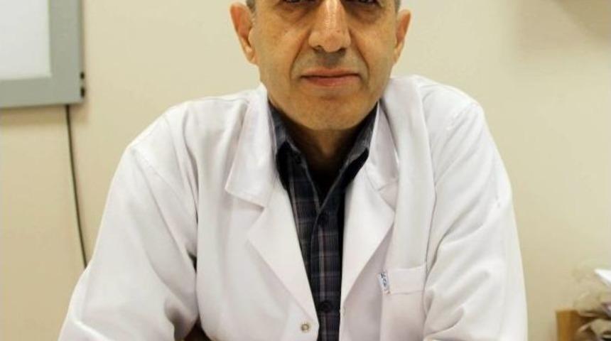 Uzun S&uuml;re Topuklu Ayakkabı Giyenlerde Kamburlaşma Tehlikesi