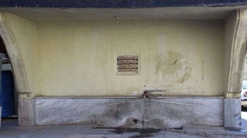 Tarihi Mekanları Tabela Tehdidi Altında