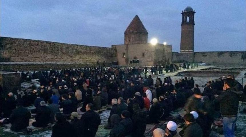 Tarihi Kalede &ldquo;kurtuluş Namazı&rdquo; Kılındı