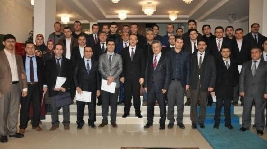 Osmanlıca Kursunu Tamamlayan Kursiyerlerine Sertifikaları Dağıtıldı