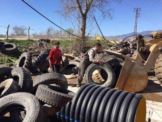 15 Günde 3 Ton Atık Lastik Toplandı