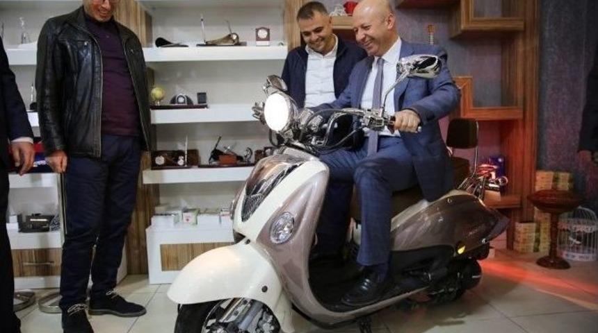 Başkan &Ccedil;olakbayrakdar Matbaacı Esnafını Ziyaret Etti