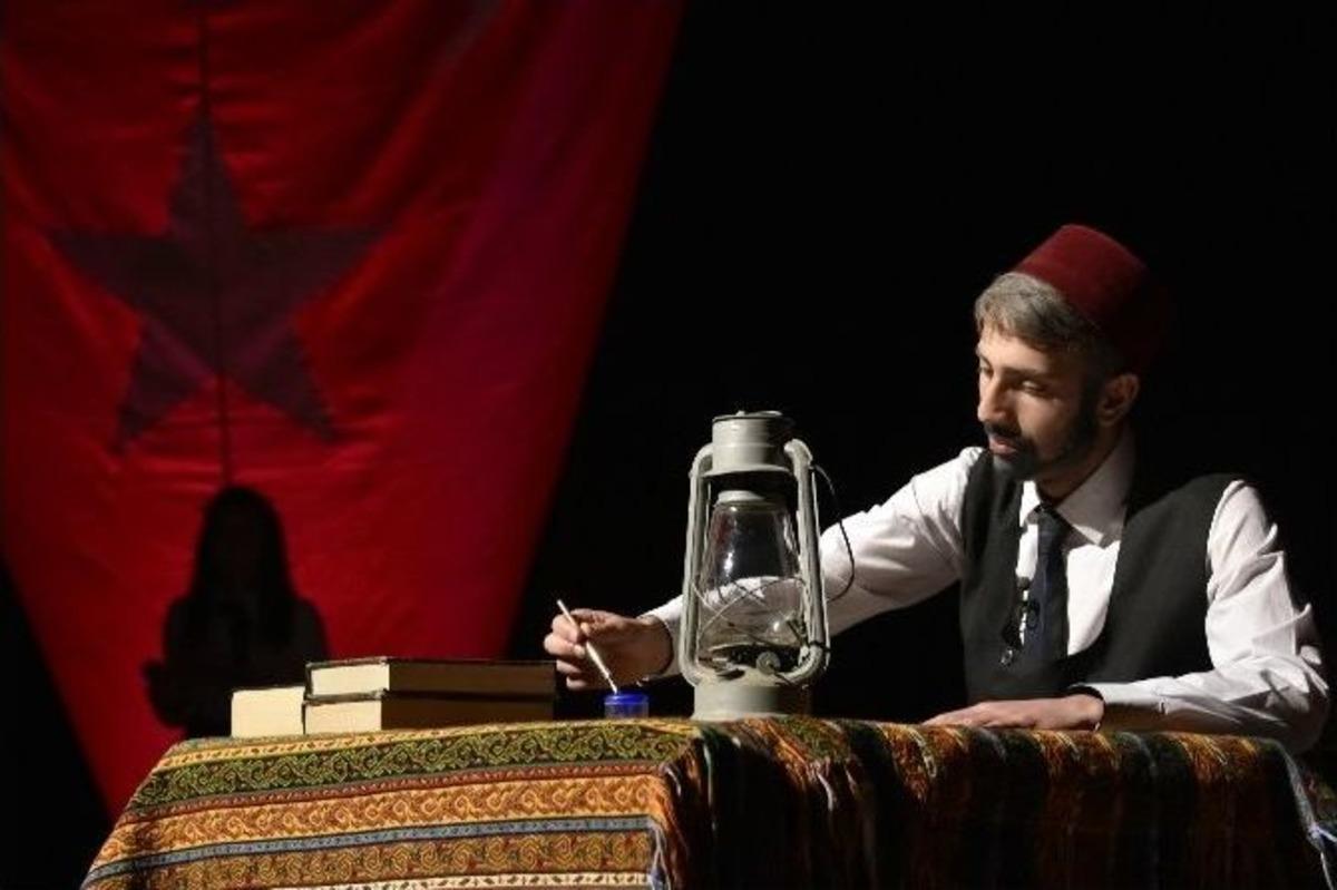 Milli Şair G&uuml;m&uuml;şhane&rsquo;de Anıldı