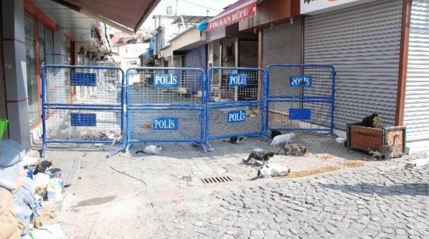 Sur&rsquo;da &Ccedil;atışma: 2 Polis Yaralandı, 2 Ter&ouml;rist &Ouml;ld&uuml;r&uuml;ld&uuml;