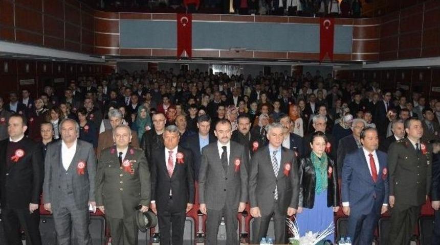 &Ouml;ğrenciler Mehmet Akif G&ouml;sterisi