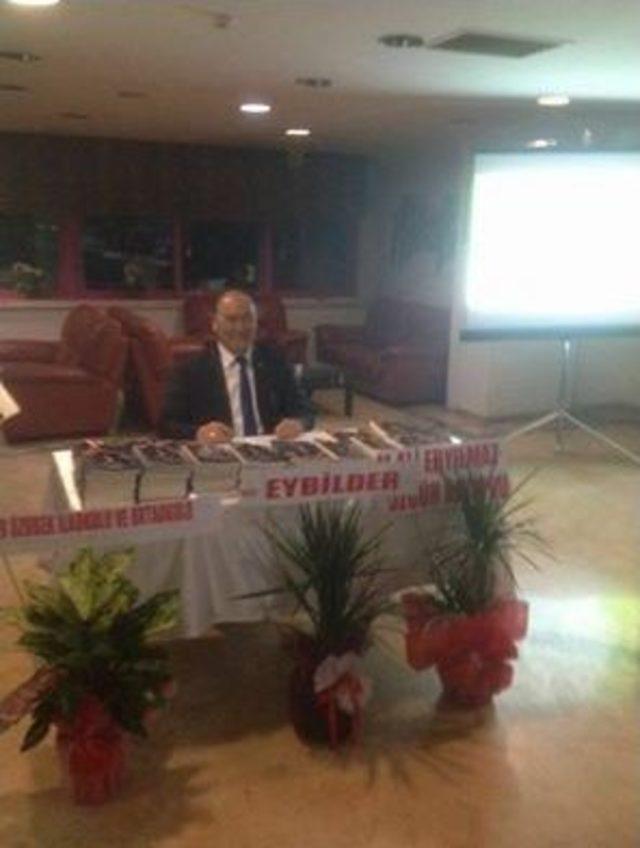 Avcı, İlk Kitabı İ&ccedil;in İmza G&uuml;n&uuml; D&uuml;zenledi 2