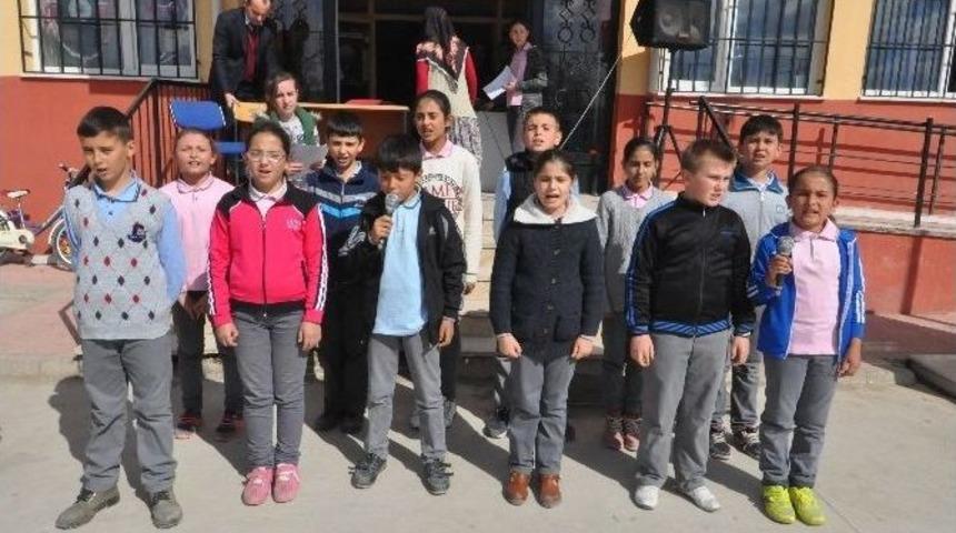 Osmaniye&rsquo;de İstiklal Marşı Coşkusu