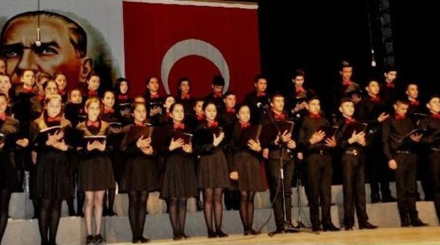 Iğdır&rsquo;da İstiklal Marşı&rsquo;nın Kabul&uuml;n&uuml;n 95&rsquo;inci Yıl D&ouml;n&uuml;m&uuml; Kutlaması