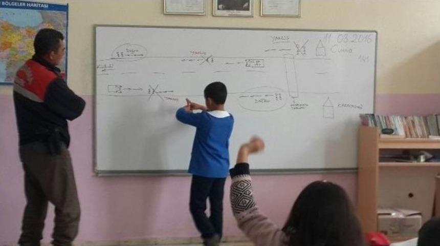 Kulu&rsquo;da Jandarma&rsquo;dan &Ouml;ğrencilere Trafik Eğitimi