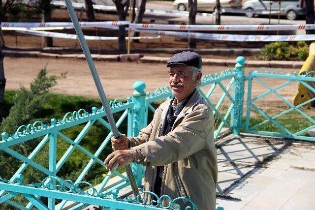 Sıcak Havanın Keyfini Balık Tutarak &Ccedil;ıkardılar 1