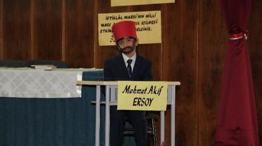 Asım&rsquo;ın Nesli En G&uuml;zel İstiklal Marşı&rsquo;nı Okumak İ&ccedil;in Yarıştı