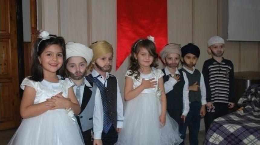 Kuran Kursu &Ouml;ğrencileri İ&ccedil;in İstiklal Marşı Yarışması